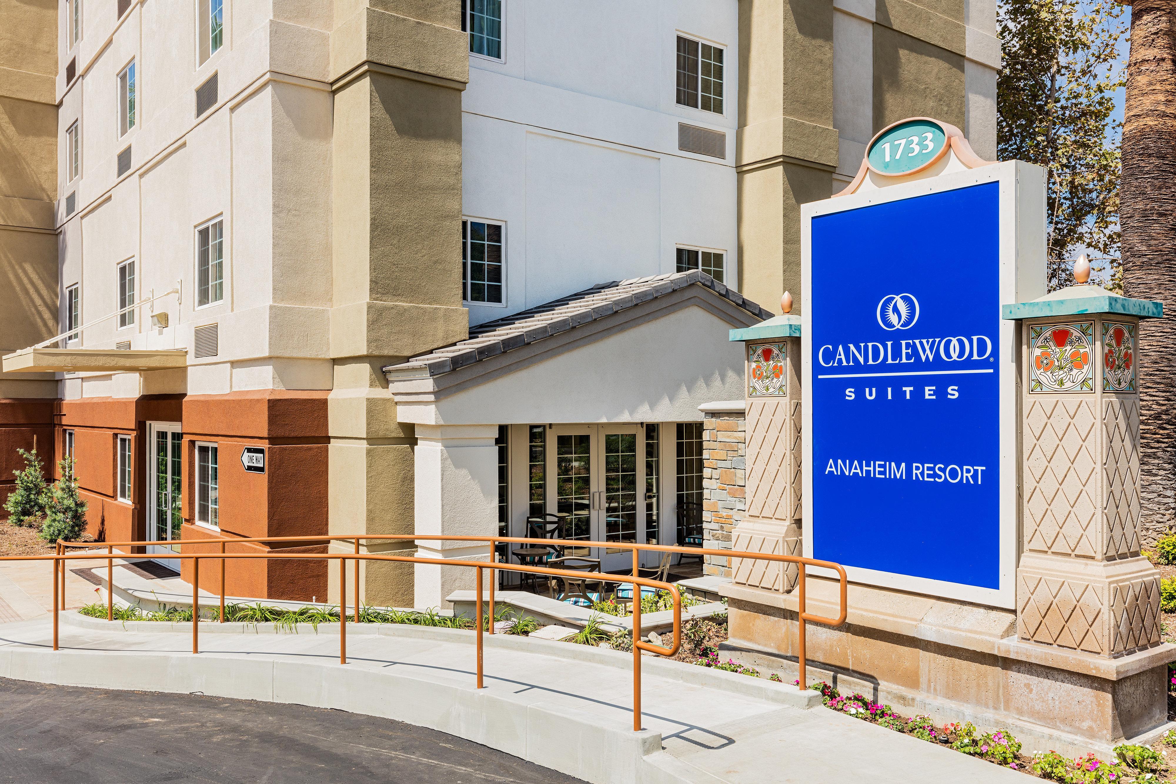 Candlewood Suites Anaheim - Resort Area By Ihg Екстериор снимка