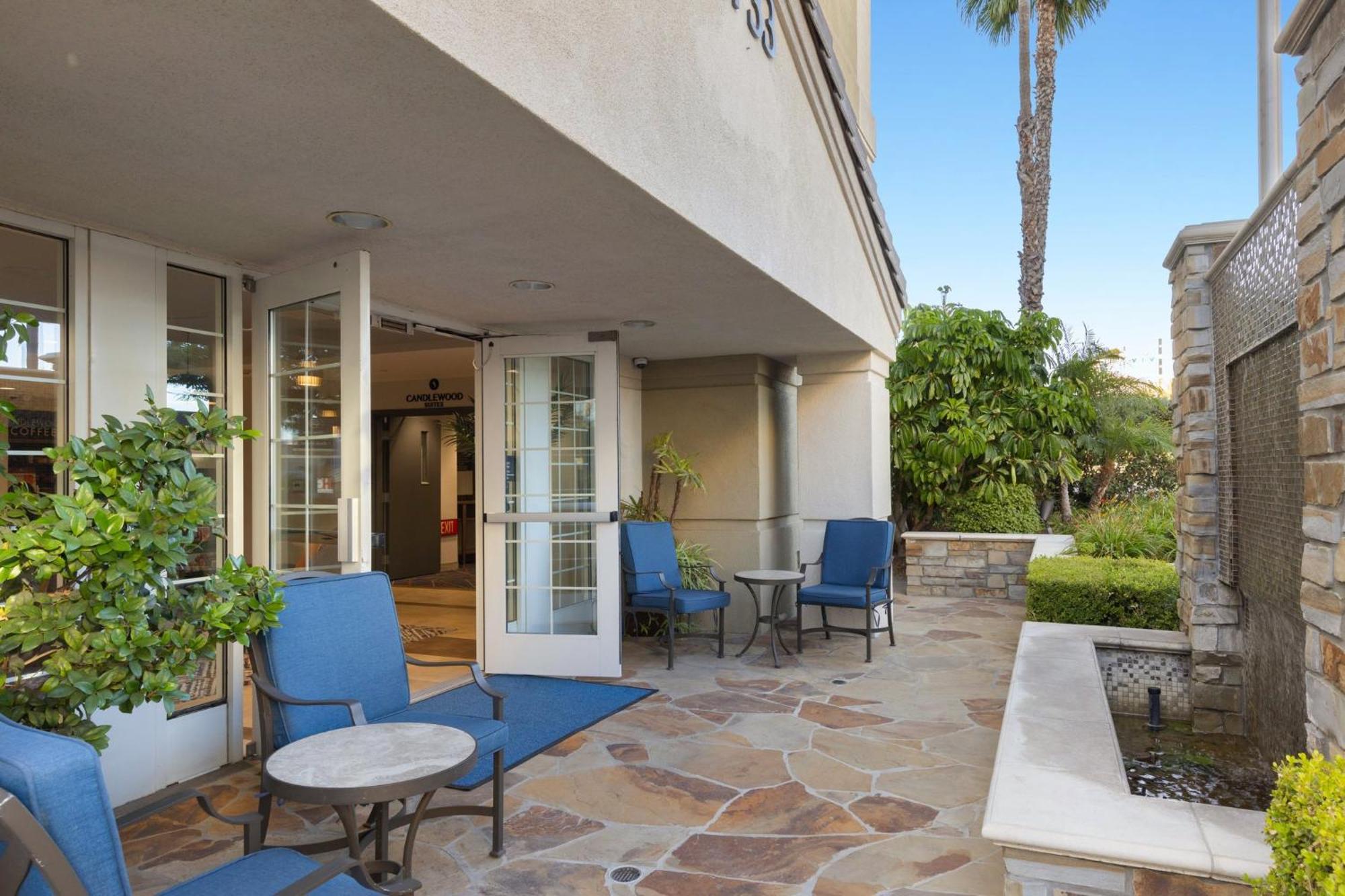 Candlewood Suites Anaheim - Resort Area By Ihg Екстериор снимка